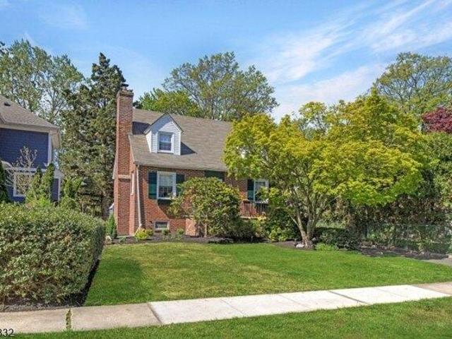 House for sale in Cranford, New Jersey