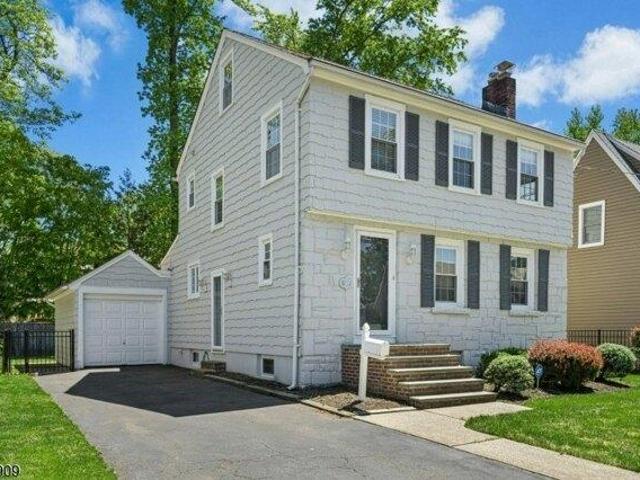 House for sale in Cranford, New Jersey