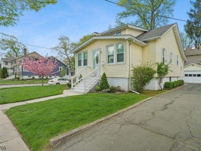 House for sale in Cranford, New Jersey