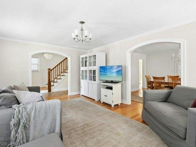 House for sale in Cranford, New Jersey