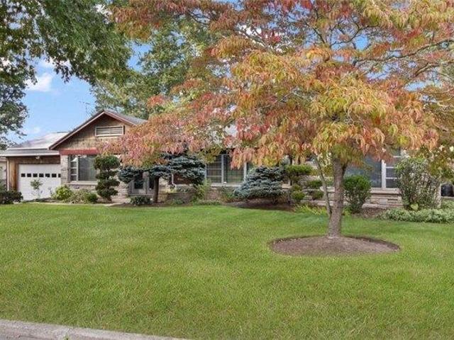 House for sale in Cranston, Providence County
