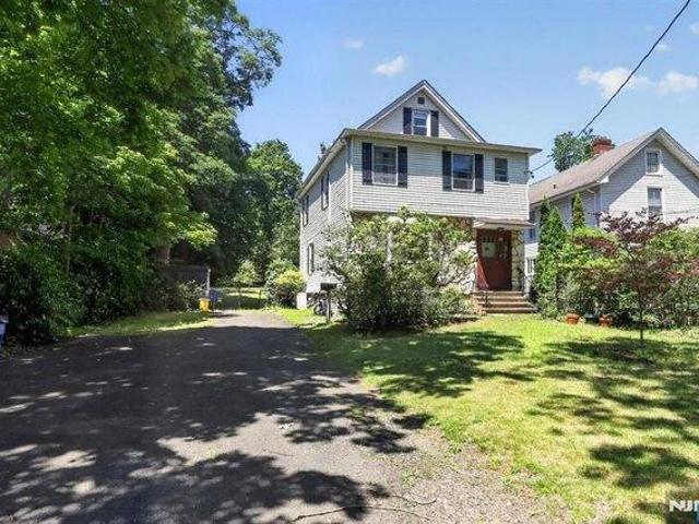 House for sale in Cresskill, New Jersey