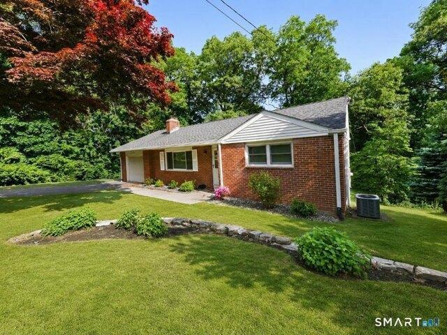 House for sale in Cromwell, Connecticut