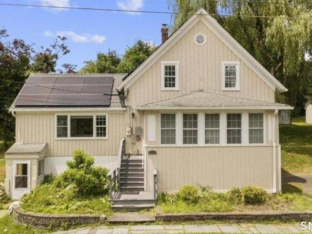 House for sale in Cromwell, Connecticut