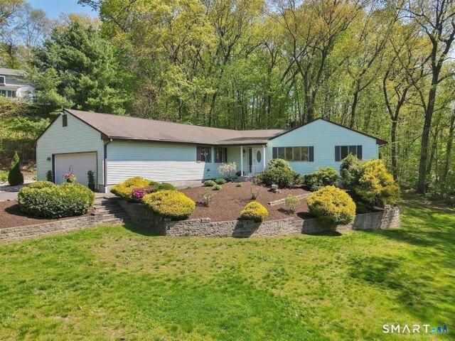 House for sale in Cromwell, Connecticut