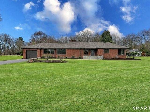 House for sale in Cromwell, Connecticut