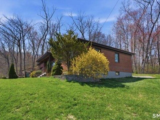 House for sale in Cromwell, Connecticut