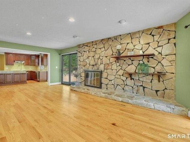 House for sale in Cromwell, Connecticut