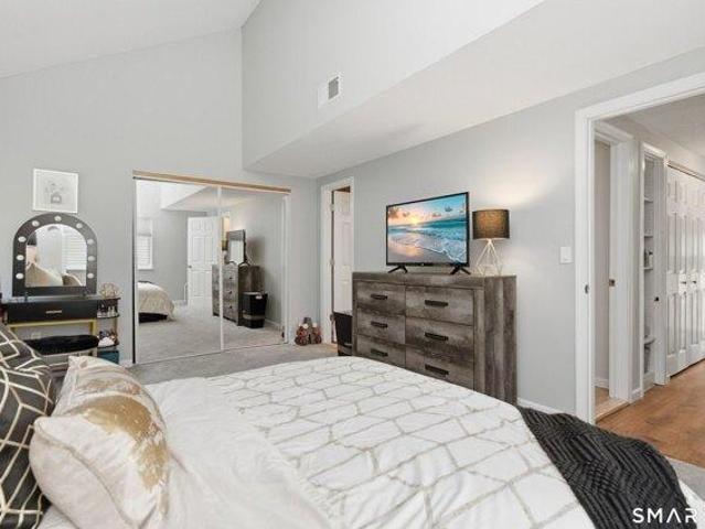 House for sale in Cromwell, Connecticut