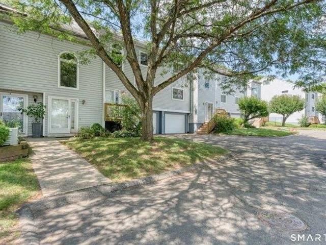House for sale in Cromwell, Connecticut