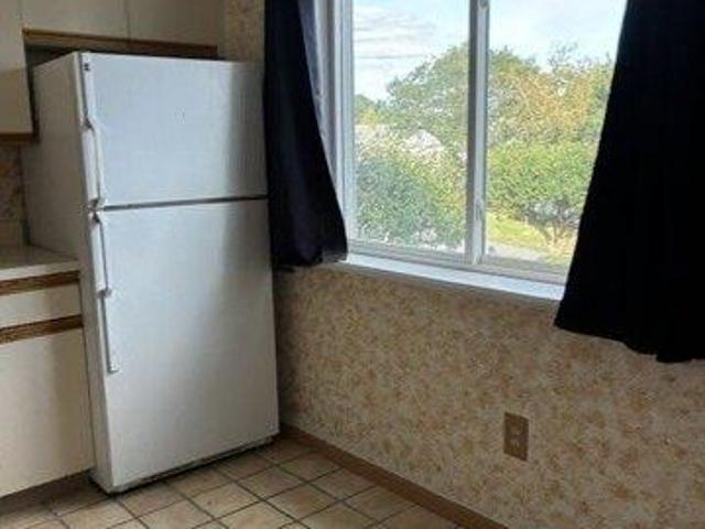 House for sale in Fox Meadows, Cromwell