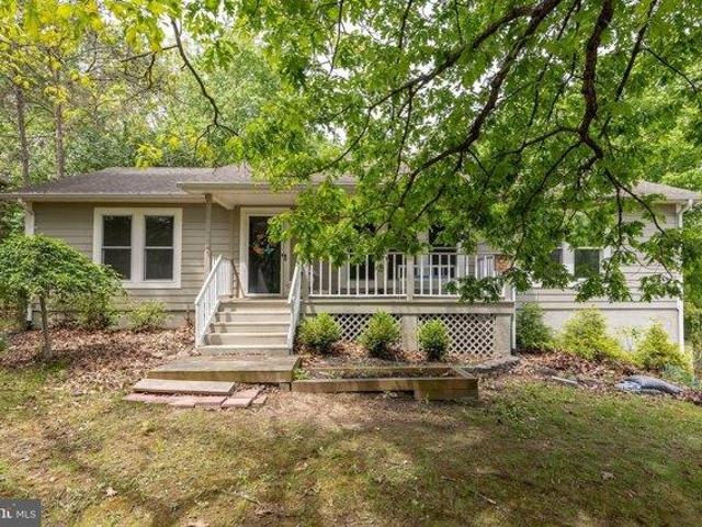 House for sale in Cross Junction