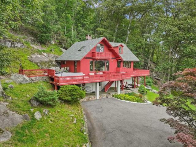 House for sale in New Fairfield, Connecticut