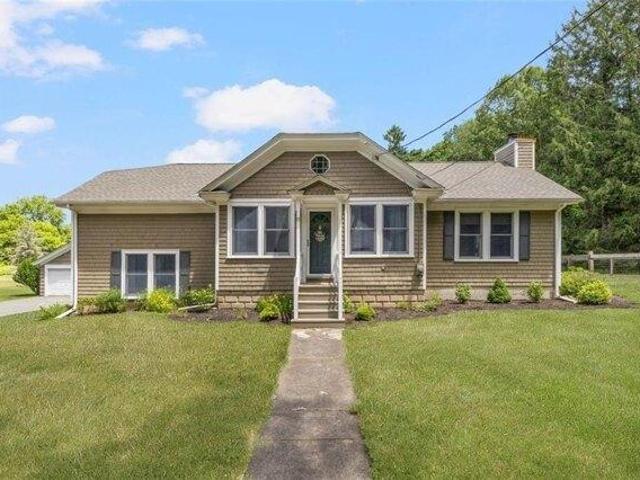 House for sale in Cumberland, Rhode Island