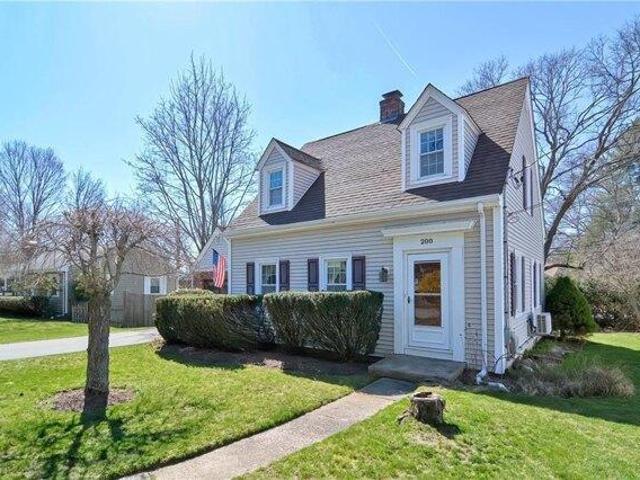 House for sale in Cumberland, Rhode Island