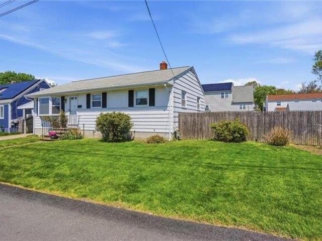 House for sale in Cumberland, Rhode Island