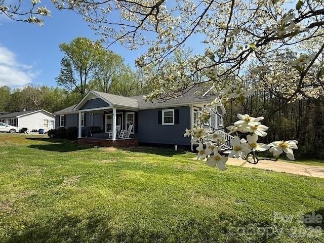 House for sale in Dallas, North Carolina