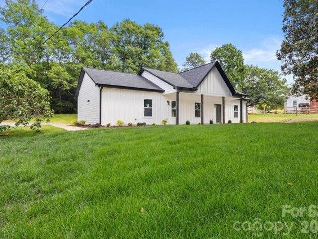 House for sale in High Shoals, North Carolina