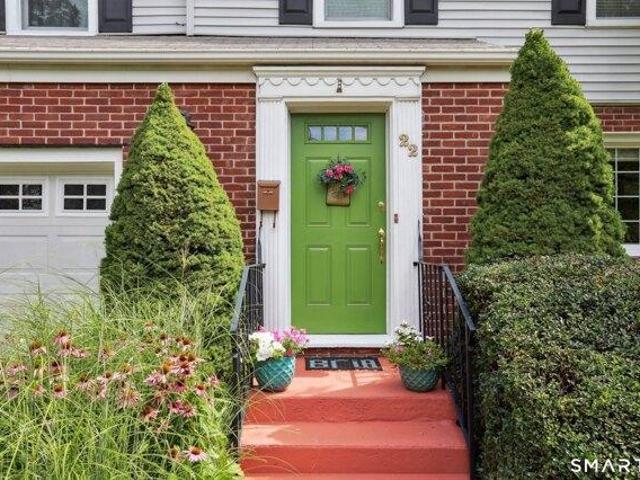 House for sale in West Terrace, Danbury