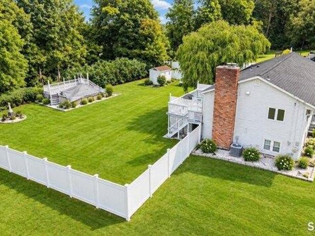 House for sale in Beaver Brook, Danbury