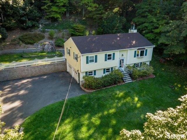 House for sale in Old Lantern, Danbury