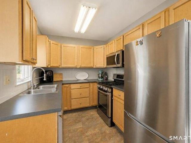 House for sale in Wooster Heights Gardens, Danbury
