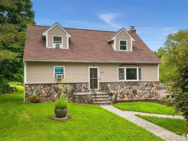 House for sale in Danbury, Western Connecticut Planning Region
