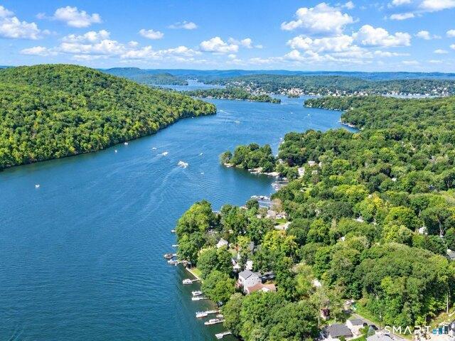House for sale in Ta'agan Point, Danbury