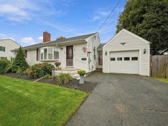 House for sale in Tapleyville, Danvers