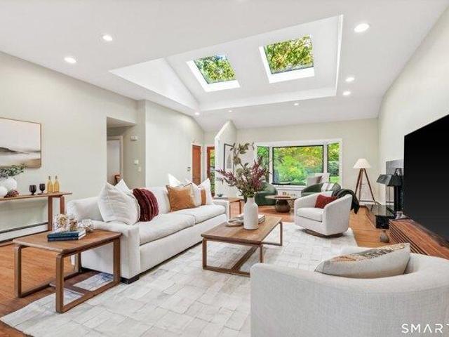 House for sale in Darien, Western Connecticut Planning Region