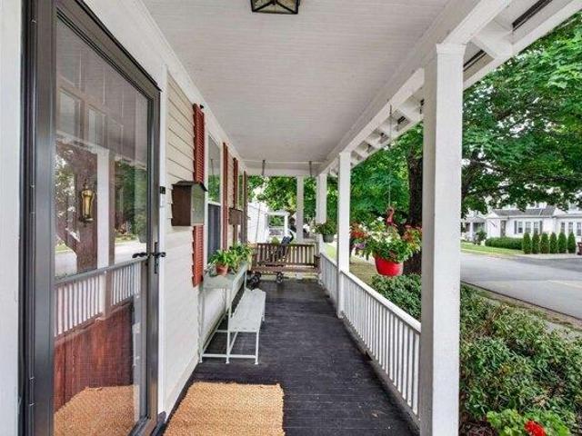 House for sale in Oakdale, Dedham