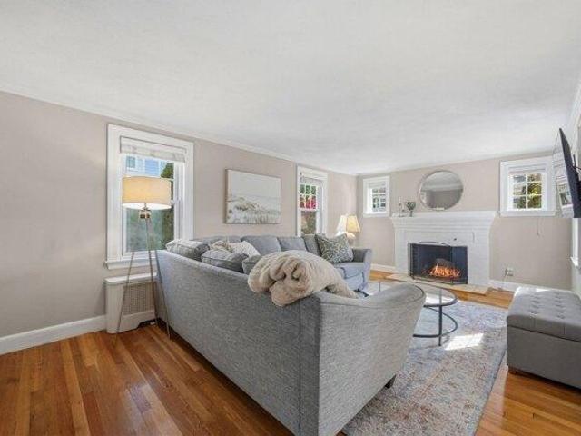 House for sale in Oakdale, Dedham