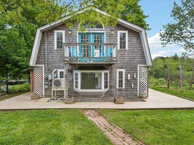 House for sale in Deer Isle, Maine