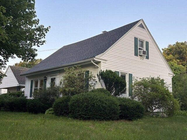 House for sale in Deerfield, Massachusetts