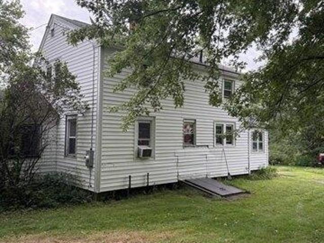 House for sale in Deerfield, Massachusetts