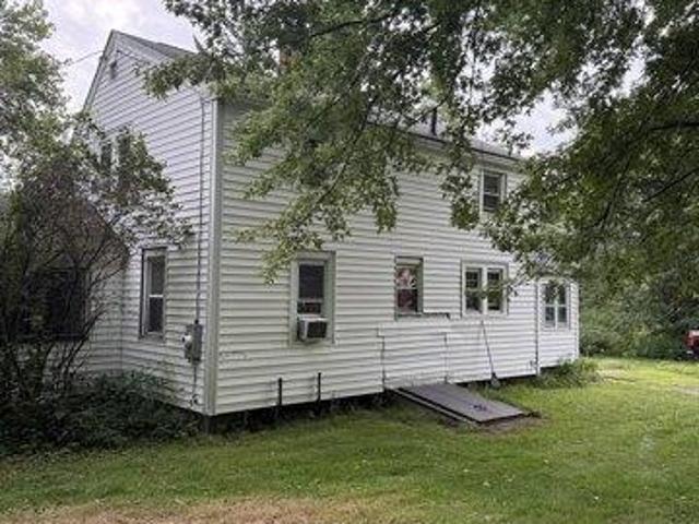 House for sale in Deerfield, Massachusetts