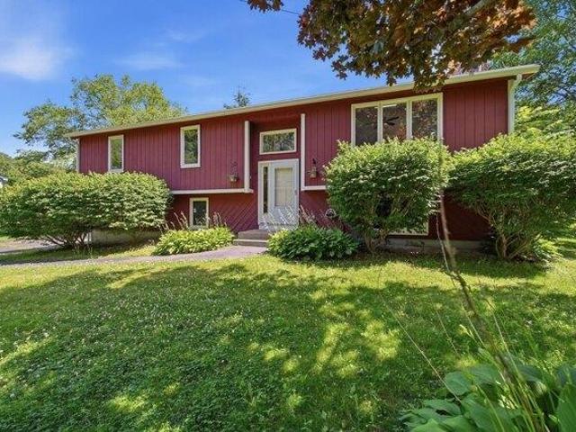 House for sale in Derry, Rockingham County