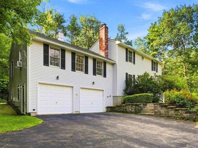 House for sale in Derry, Rockingham County