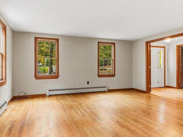 House for sale in Derry, Rockingham County
