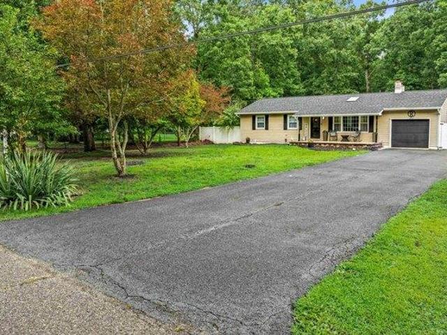 House for sale in Dorothy, New Jersey