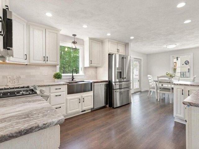 House for sale in Dracut, Massachusetts
