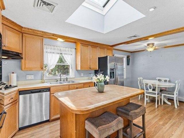 House for sale in Dracut, Massachusetts