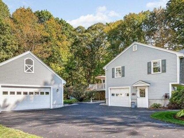 House for sale in Dracut, Middlesex County