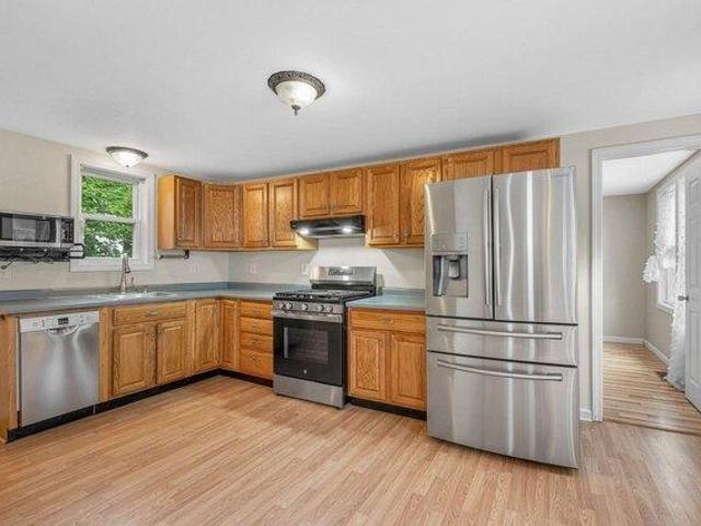 House for sale in Dracut, Middlesex County