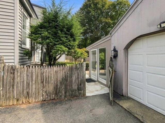 House for sale in Dracut, Middlesex County