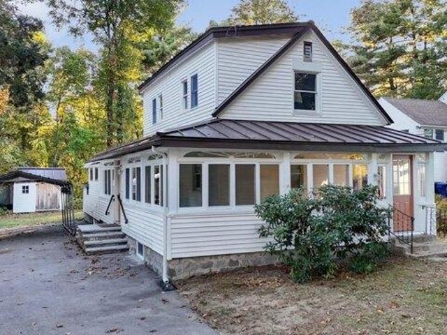 House for sale in Dracut, Middlesex County