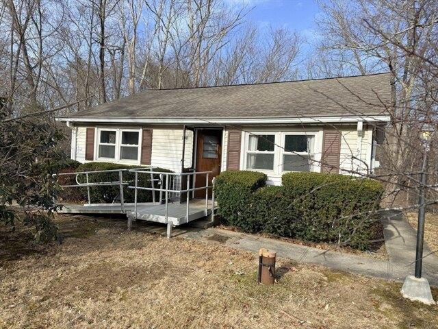 House for sale in Dudley, Massachusetts