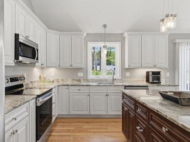 House for sale in Dudley, Massachusetts