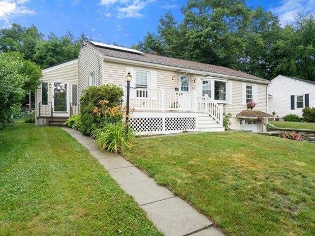 House for sale in Dudley, Massachusetts