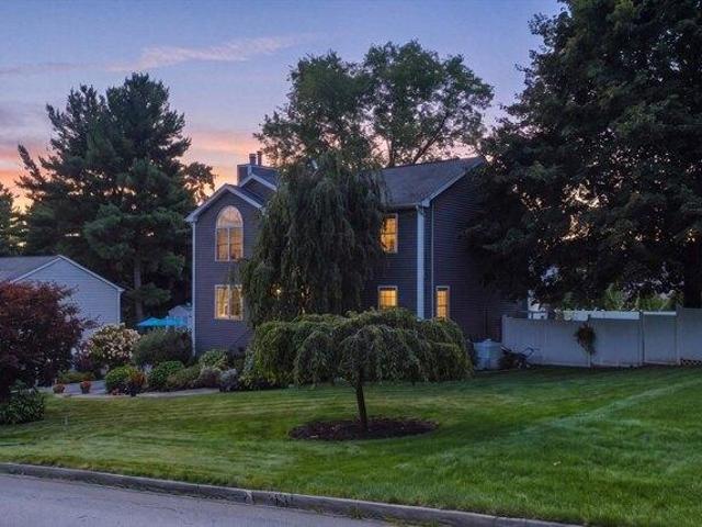 House for sale in Dudley, Massachusetts